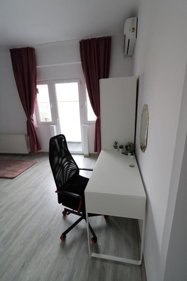 Athenee Palace Apartment - Panoramic View Terrace & Balcony - Free Minibar Bucharest Exterior photo
